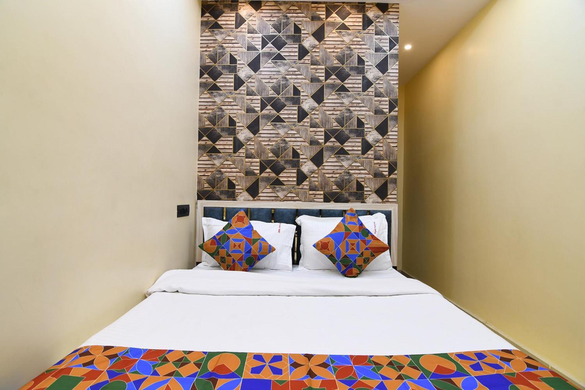Fabhotel Royal Park Inn - Nr Eden Garden Stadium 콜카타 외부 사진