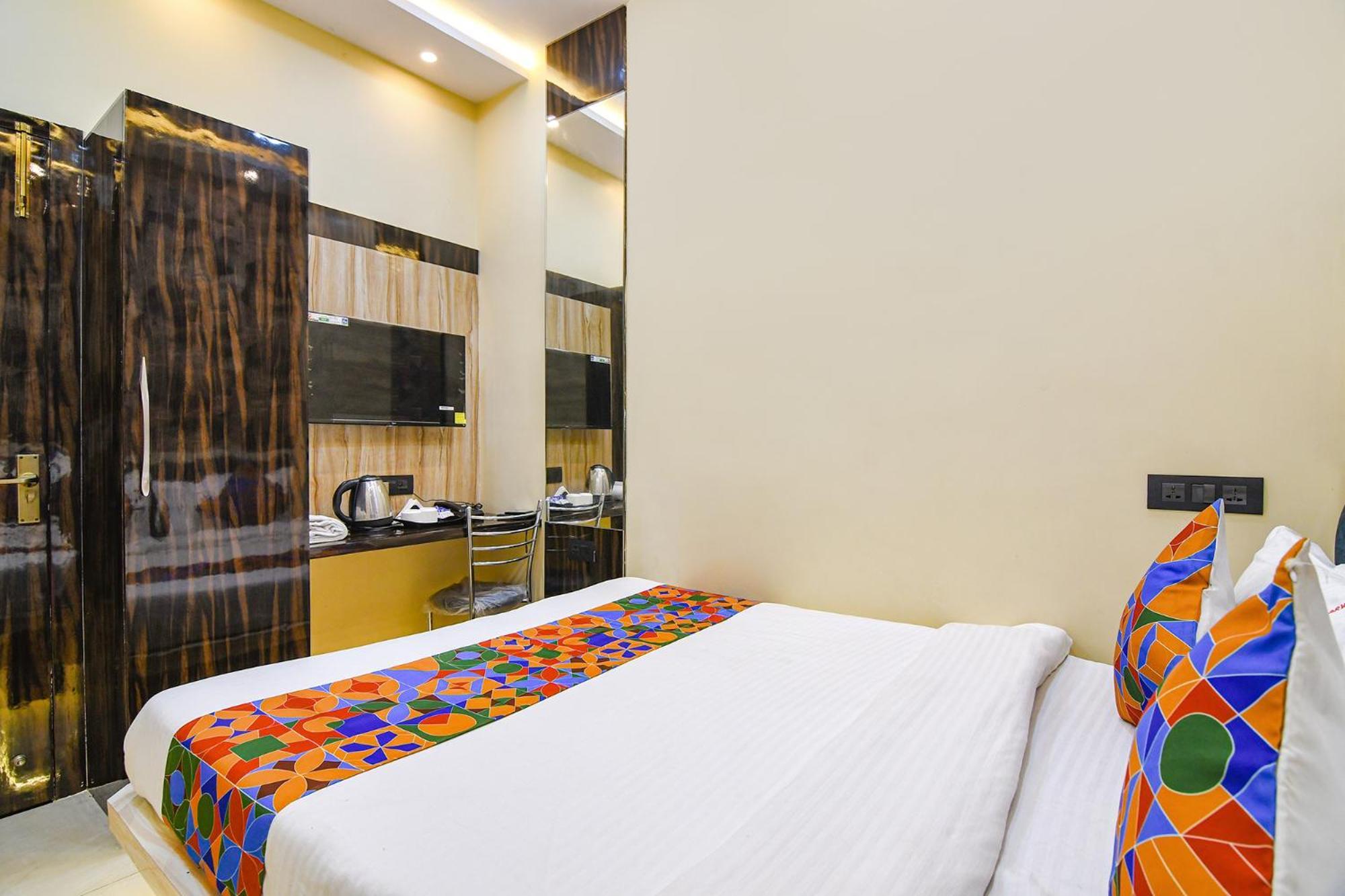 Fabhotel Royal Park Inn - Nr Eden Garden Stadium 콜카타 외부 사진