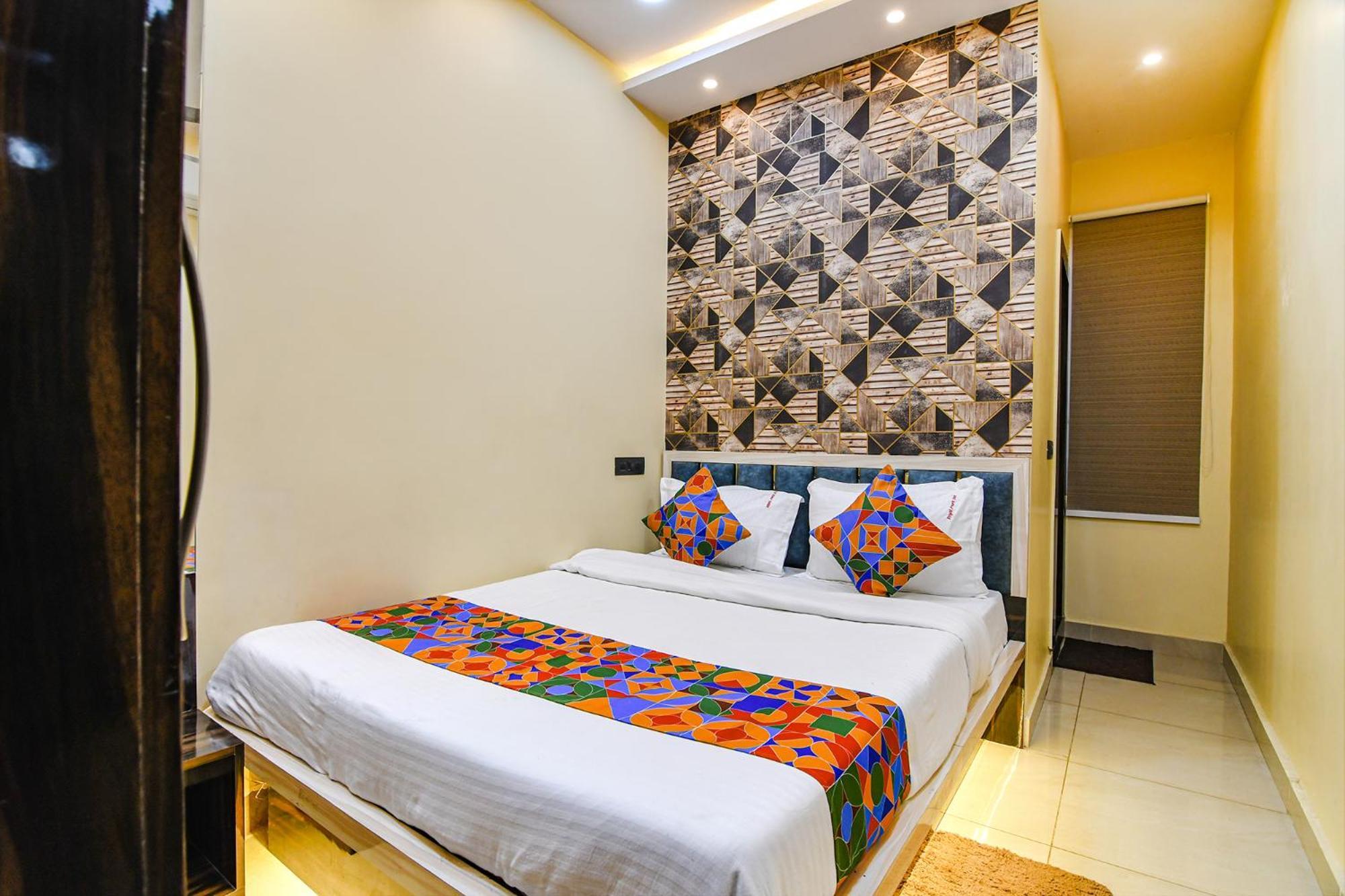 Fabhotel Royal Park Inn - Nr Eden Garden Stadium 콜카타 외부 사진